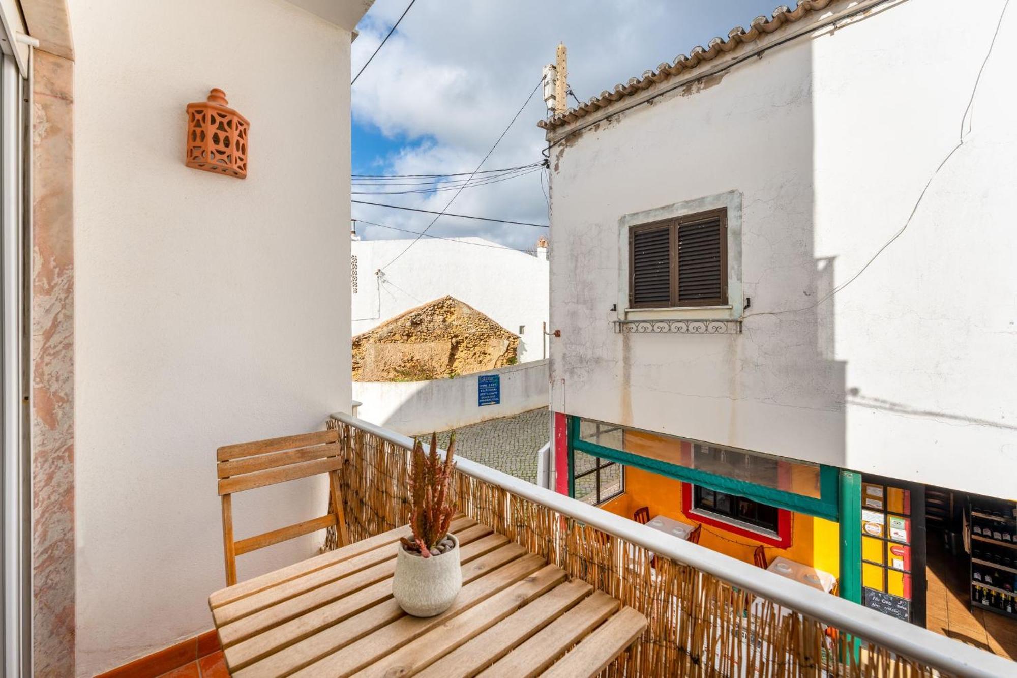 Comfy Flat W/ Rooftop Beach View By Lovelystay Burgau Exterior foto